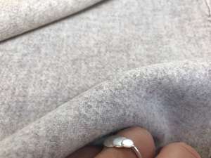 Møbel uld - 100% uld i lys beige / hørfarvet