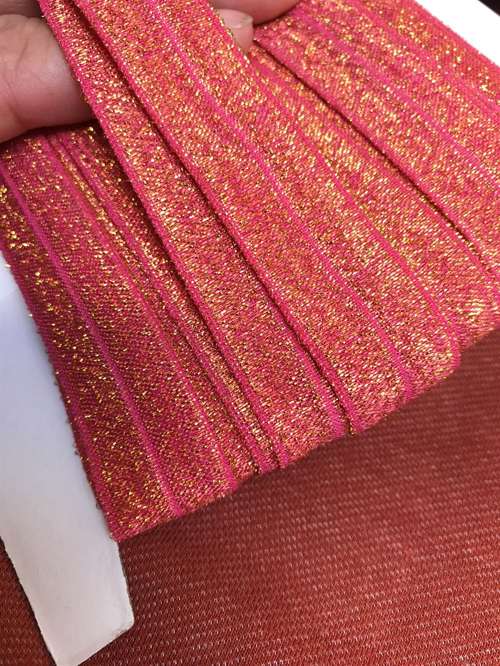 Foldeelastik  - 20 mm, mørk rosa med guld glimmer
