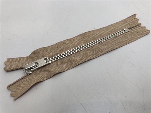 YKK metal lynlås i beige