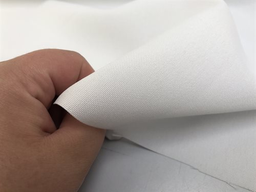 Flagdug - offwhite, lidt beskidt i kanten