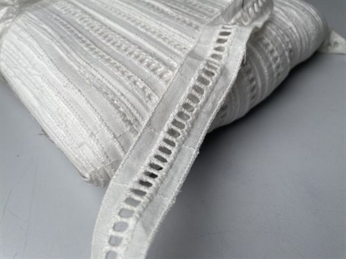 Mellemværk - knækket hvid 2,5 cm