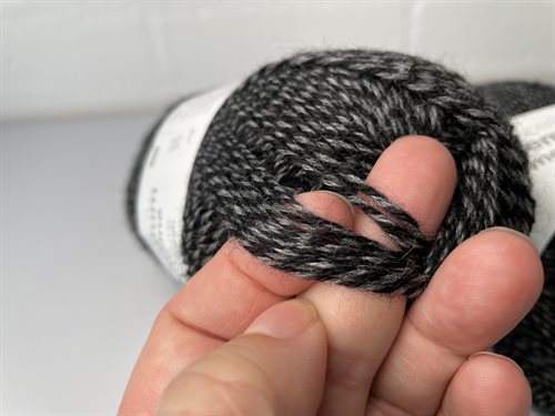 Superba premium virgin wool / polyamid - mouline spundet i mørke grå toner
