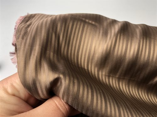 Acetat / viscose foer - stribet i varme nougat toner