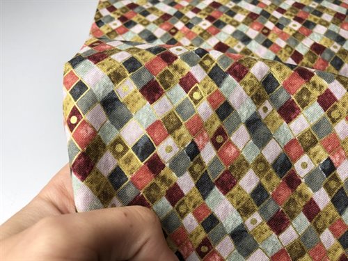 Patchwork stof - elegant rudemønster og guld detaljer