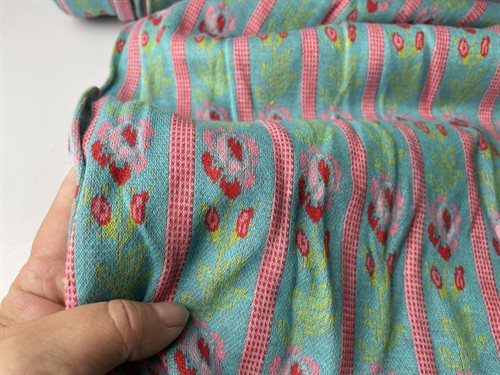 Bomuldsstrik - forårsfornemmelser i friske farver