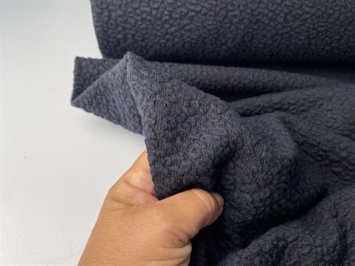 Jacquard strikket - flot leo look i marineblå, rest på 1,3 m