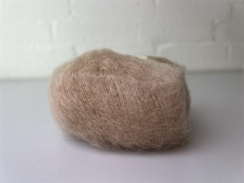 Angel by Permin silke mohair - camel