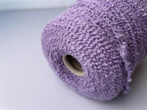 Effektgarn - cone i lys lavendel