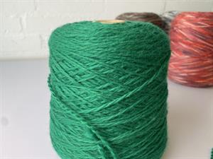 SOGNO - tykt, lækkert og blødt garn i græsgrøn, ca. 750 gram