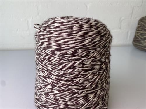 SOGNO - tykt, lækkert og blødt garn i dark burgundy, ca. 650 gram