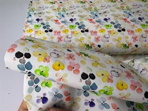 Fastvævet bomuldspoplin - skønne blomster i fine akvarel toner