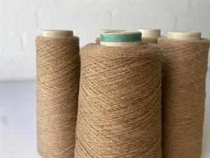 Baby cones med 100% cashmere - latte, 34 gram