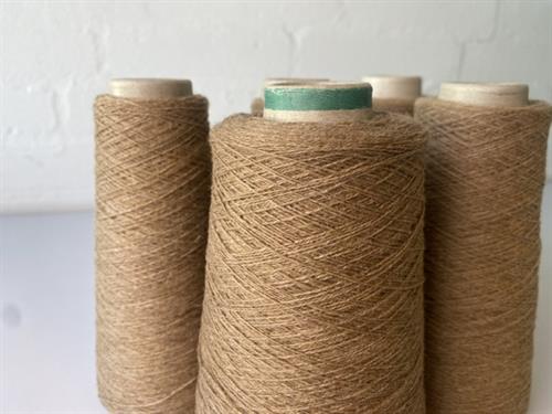 Baby cones med 100% cashmere - latte, 34 gram