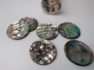 Perlemorsknap - stor smuk og levende, 35 mm