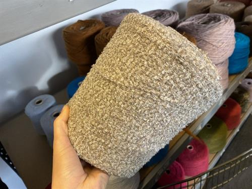 Garn - hel cone som foto