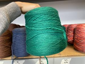 Garn 100% uld - hel cone som foto