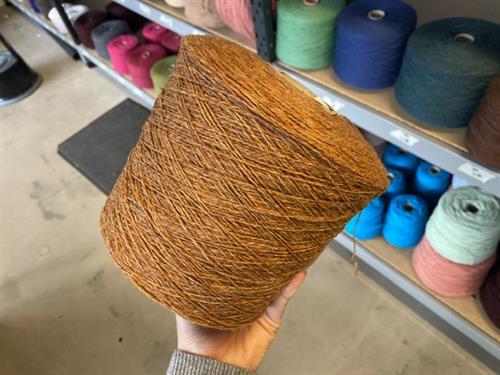 Garn 100% uld - hel cone som foto