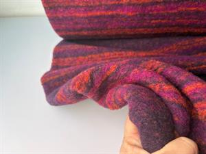 Uld filt - smukke bordeaux toner i stribet effekt 