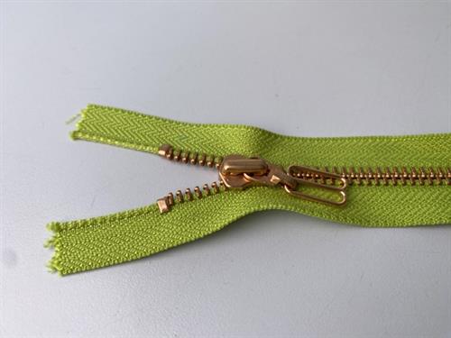 Lynlås - 2-vejs, æblegrøn med rose gold metaltænder, 21 cm