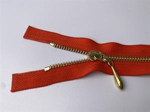 Lynlås - 2-vejs, orangerød med guld metaltænder, 42 cm