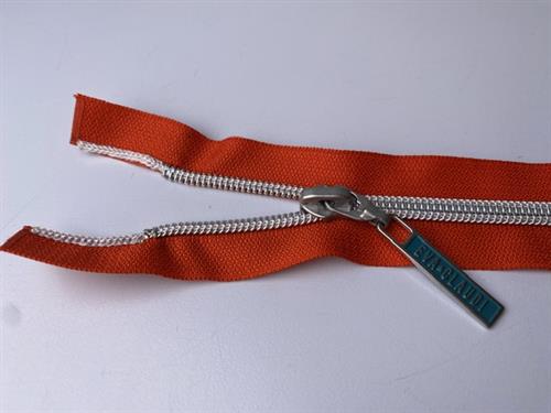 Lynlås - 2-vejs, cayennepeber med sølv plasttænder, 42 cm