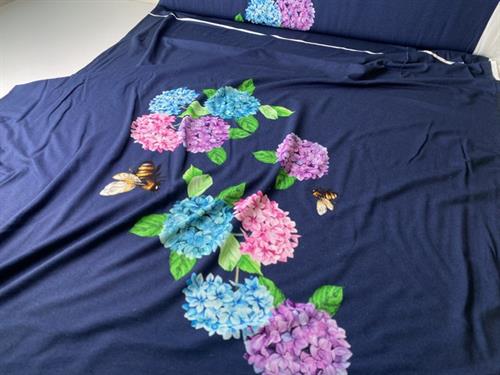 Viscosejersey - hortensia og sød bi