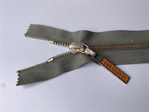 Lynlås - delbar, sage grey med lyse metaltænder, 31,5 cm