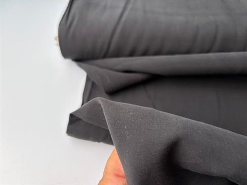 Fastvævet viscose - sort med lækker cupro touch
