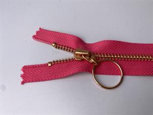 Lynlås - ikke delbar, pink med rose gold metaltænder, 12 cm