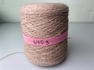 Shetlandsuld 2 trådet - mouline spundet i rosa toner, hel cone