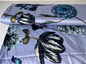 Fastvævet viscose - silverblue med store elegante blomster