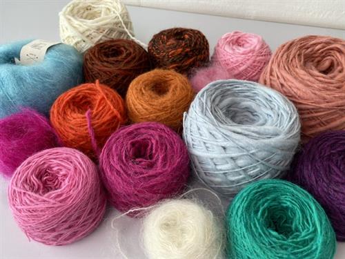 70\'ERNES SWEATER - garnkit til lækker og farverig sweater på pind 9