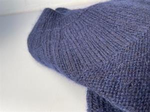 FORGRENINGER - kit med uld og silkemohair i marineblå