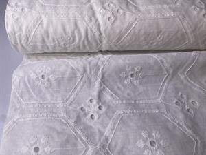 Broderie anglaise - offwhite design no. 8