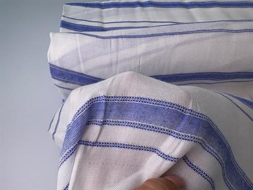 Fastvævet hør/viscose - offwhite med blå striber og diskret sølv tråd 