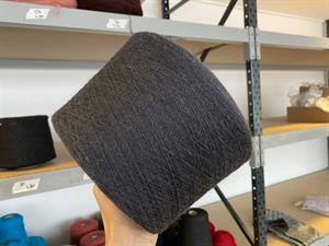 Garn - hel cone som foto, ultratynd i mørkegrå