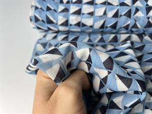 Chiffon - flot grafisk mønster i blå toner