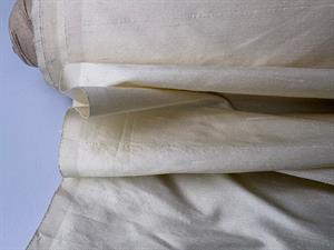 Thaisilke - smukt changerende varm cream