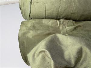 Thaisilke - smukt changerende varm grøn, meadow