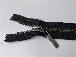 Lynlås - ikke delbar, sort med metaltænder, 13 cm