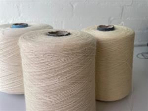 Transilana ultratynd følgetråd - 100% uld, ecru / offwhite