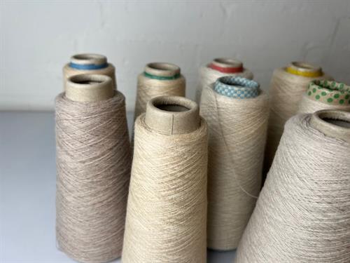 Baby cones med 100% cashmere - natural, 95 gram