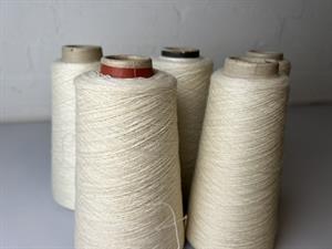 Baby cones med 100% cashmere - ecru, 183 gram