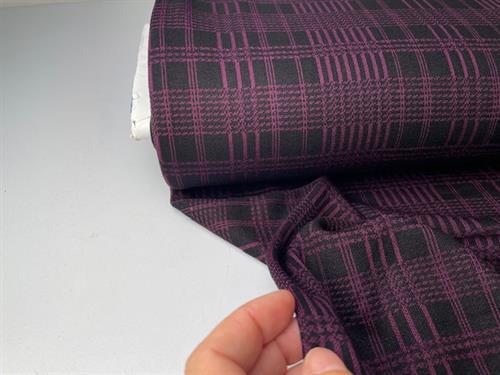 Vinter strik jersey - lækker strikket sag i sort med violet