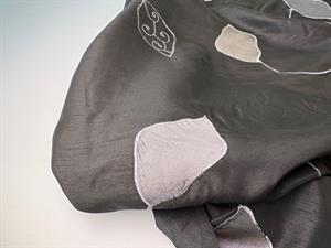 Taft - silkelook, sort med broderier