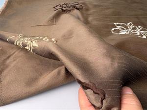 Taft - silkelook, brun med blomster broderi
