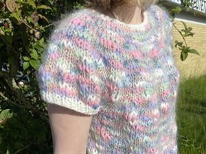 ANNIS PASTELLER strikkeopskrift - lækker sweater på pind 10 mm