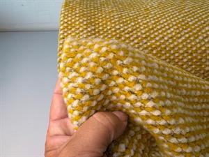 Heavy knitted wool mix - fantastisk lækker struktur i okker / offwhite