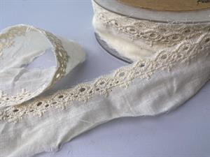 Broderi anglaise bånd - ecru, 35 mm