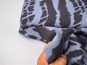 Fastvævet viscose - mønster i jeansblå/sort